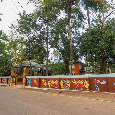 Malavikas Black Beach Resort Varkala Zewnętrze zdjęcie
