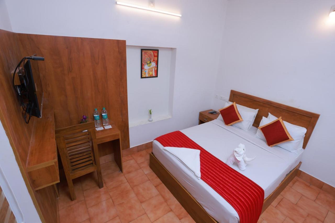 Malavikas Black Beach Resort Varkala Zewnętrze zdjęcie