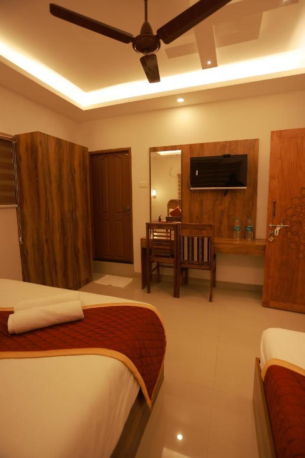 Malavikas Black Beach Resort Varkala Zewnętrze zdjęcie