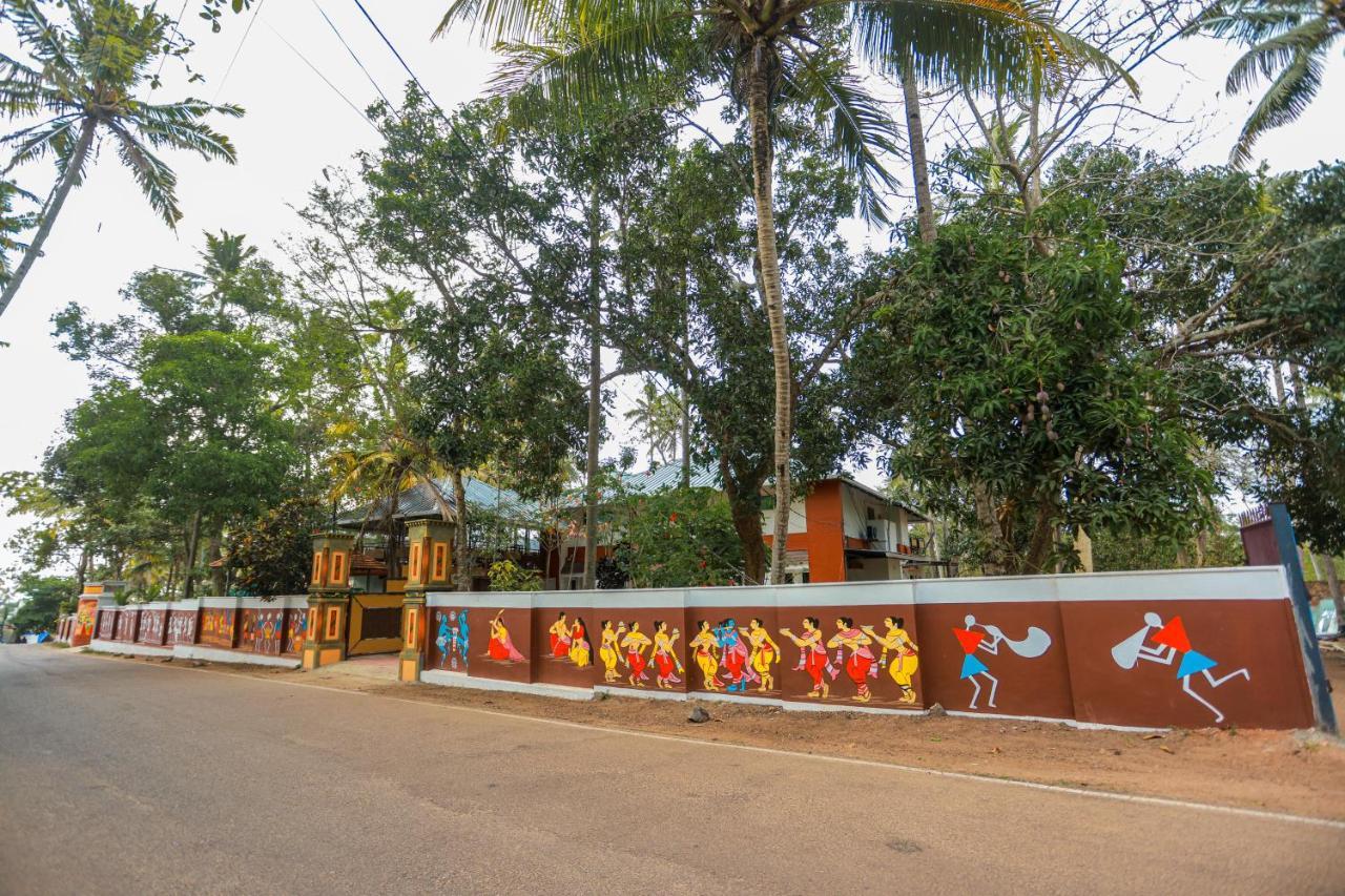 Malavikas Black Beach Resort Varkala Zewnętrze zdjęcie